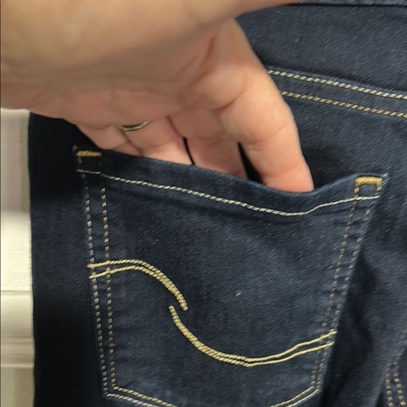 Levi StraussWomen's Dark Blue Jeans - Picture 4 of 7